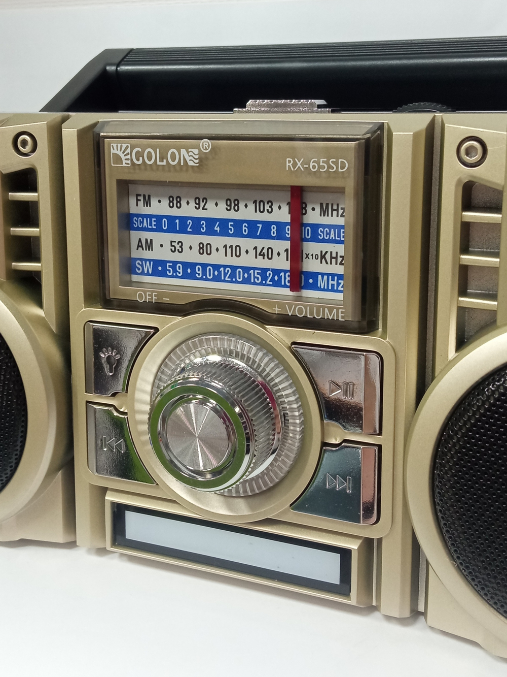 Радиоприемник с MP3 плеером + Solar panel Golon RX-65SD