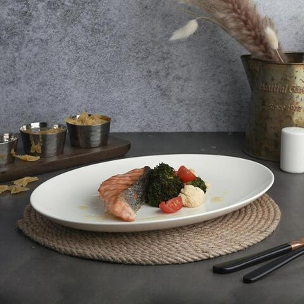 Блюдо овальное 31*22,2 см h2,8 см без борта   Noble [1]