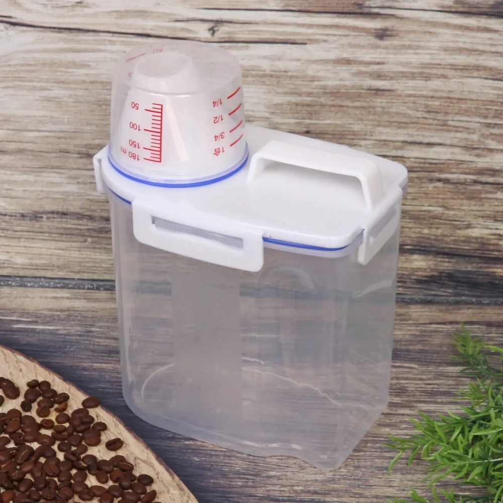 Банка для продуктов пластиковая 1,5л с мерным стаканчиком