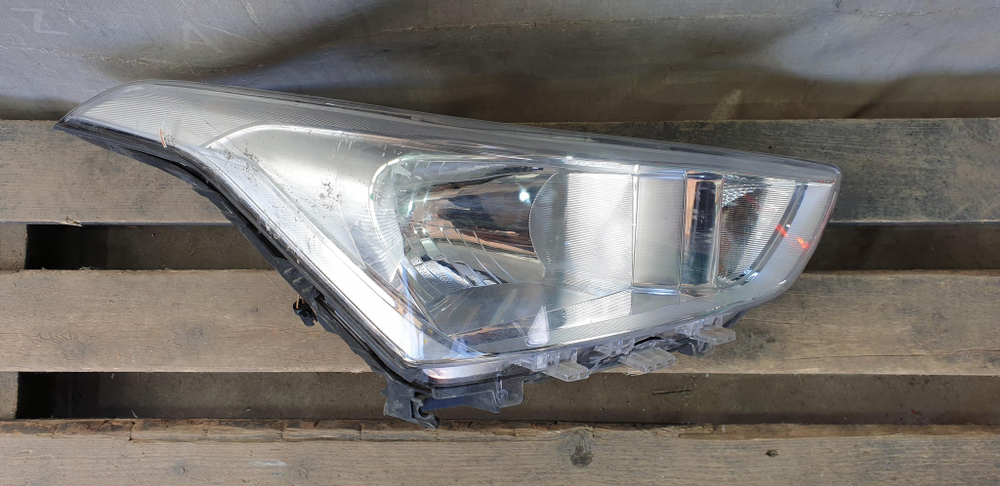 Фара правая Hyundai Creta 1 (GS) 16-21 Б/У Оригинал 92102M0000