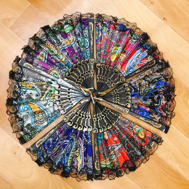 Веер Индийские огурцы текстиль с кружевом цвет микс пластик черный