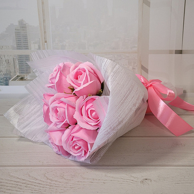 Букет мыльных роз, розовых в белом, 7 штук