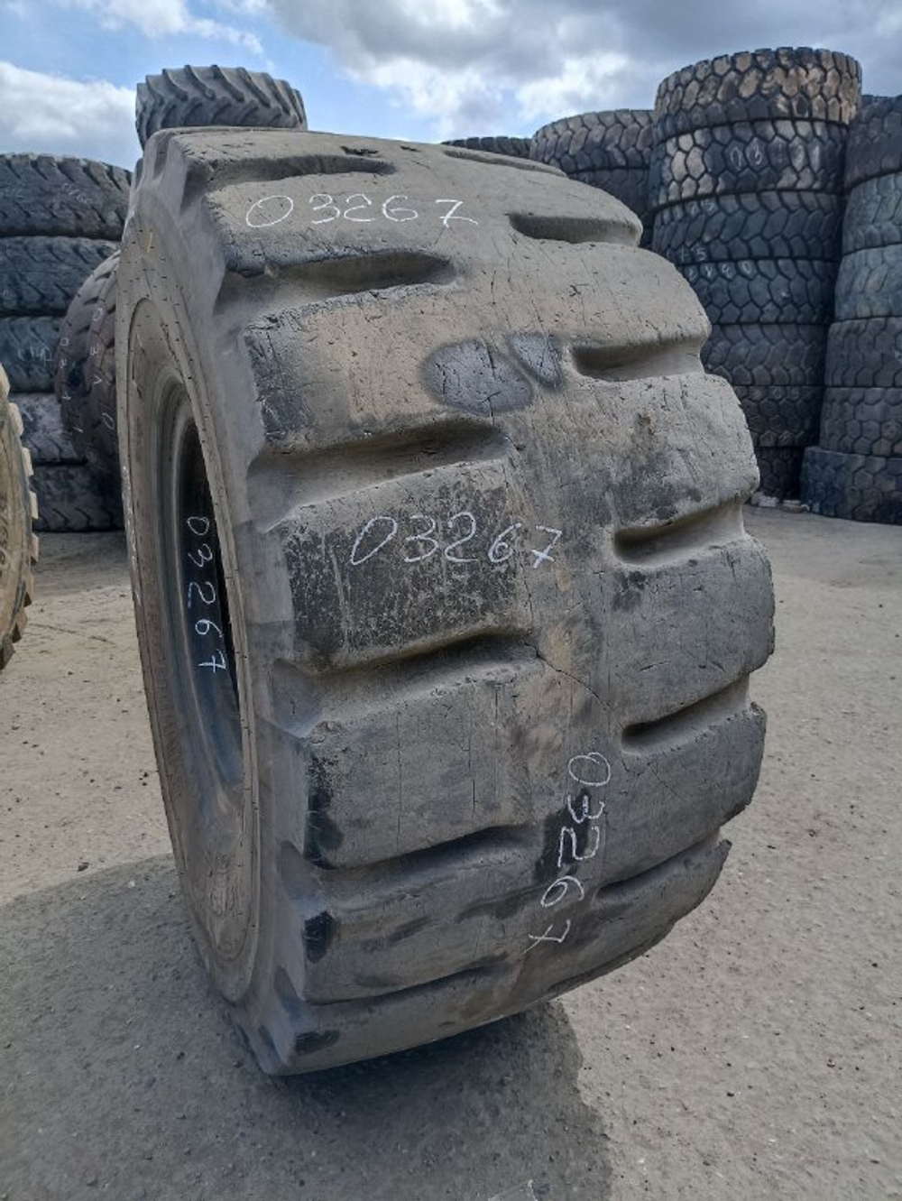 35/65R33 Bridgestone VSDL шина б/у