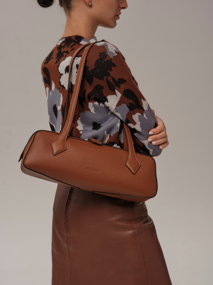 Сумка женская багет на плечо коричневая