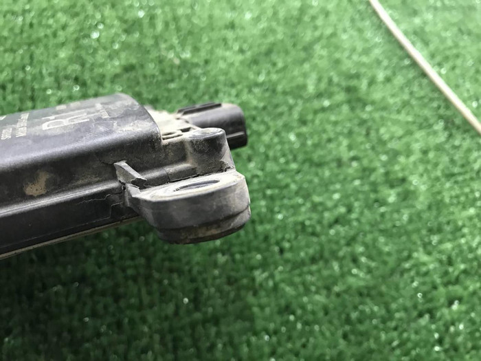 Датчик слепых зон лев Mitsubishi Outlander 3 15-нв