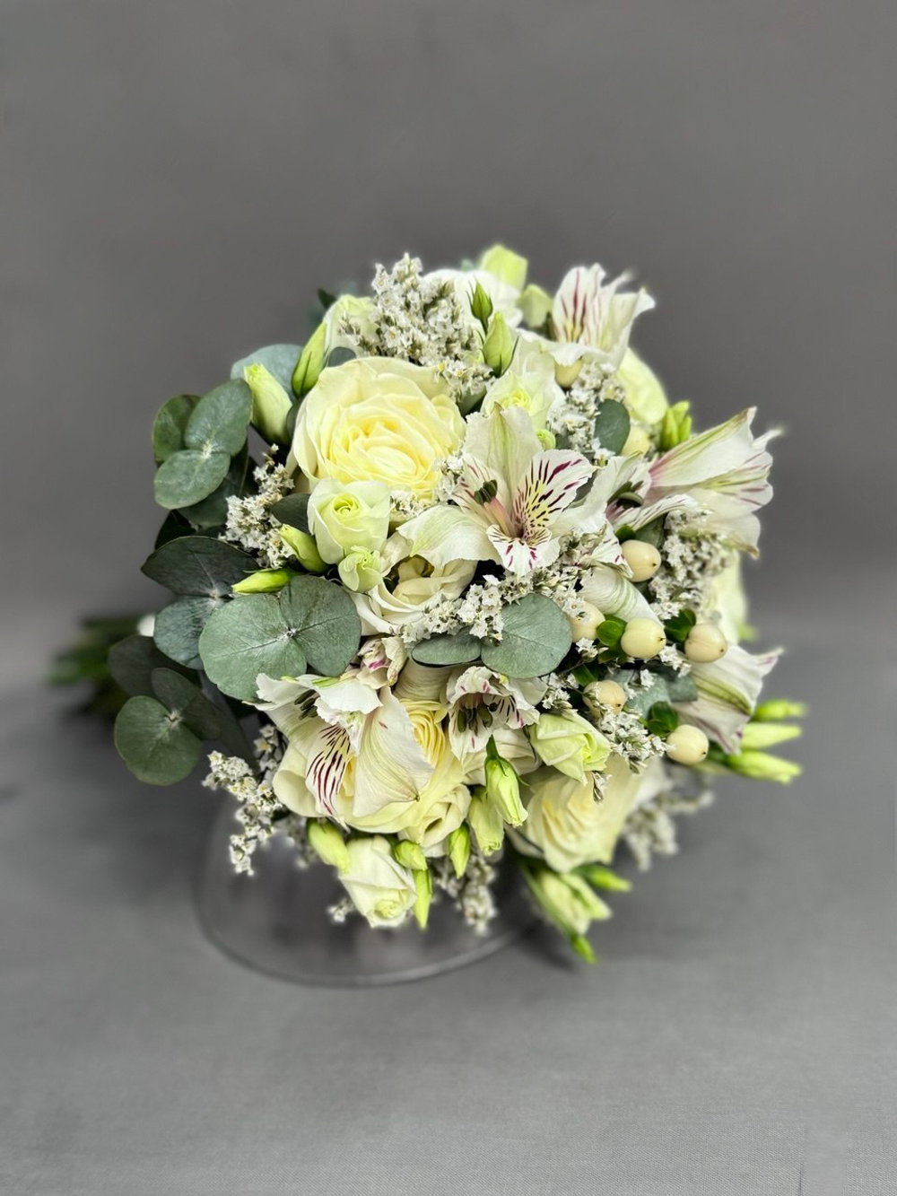 Букет невесты и бутоньерка