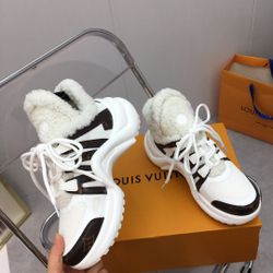 Louis Vuitton Archlight