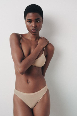 ZARA БЕСШОВНЫЕ ТРУСЫ, БЕЖЕВЫЙ