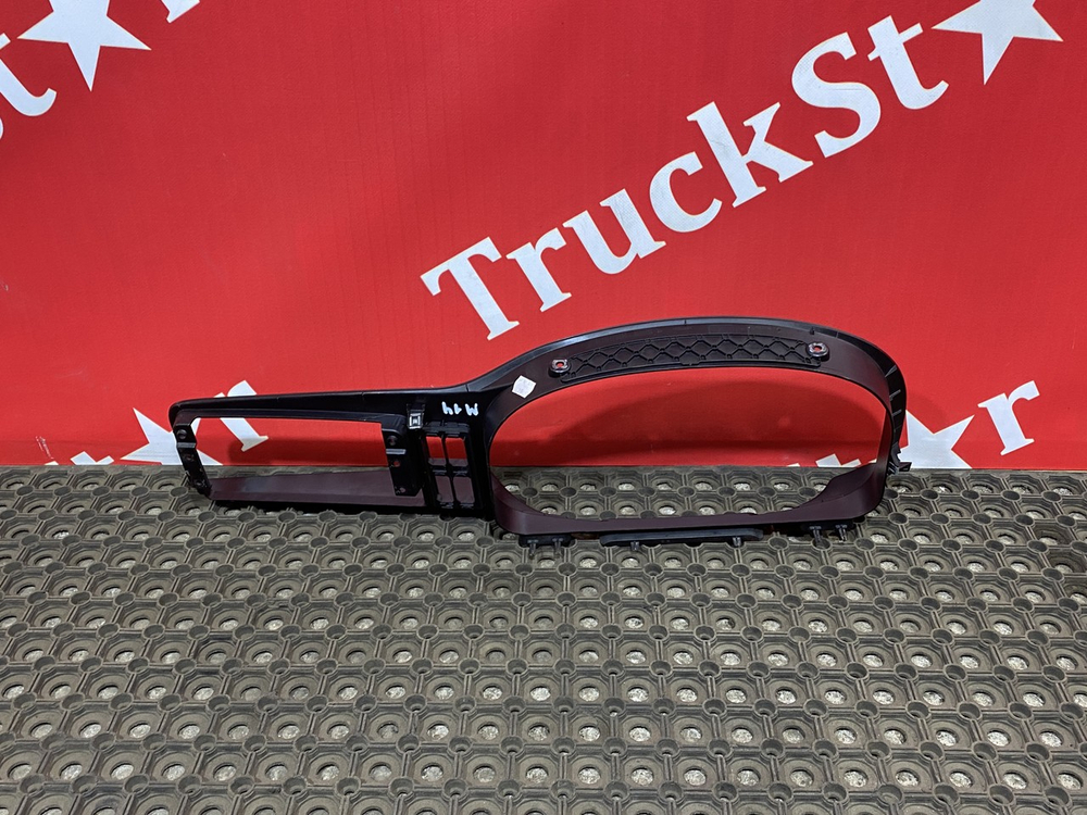 Накладка панели приборов 2017г