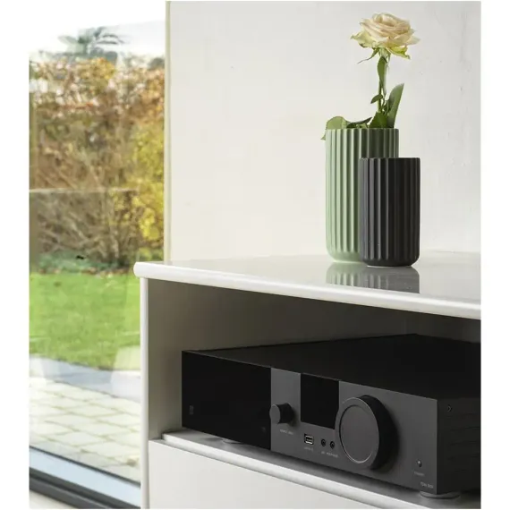 Lyngdorf TDAI-3400 Analog Input + Phono Input Black