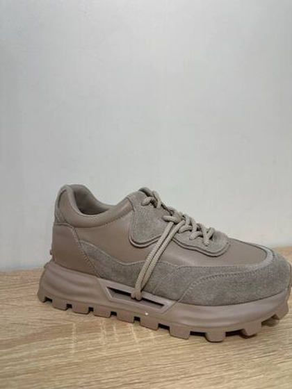 Кроссовки из натуральной кожи