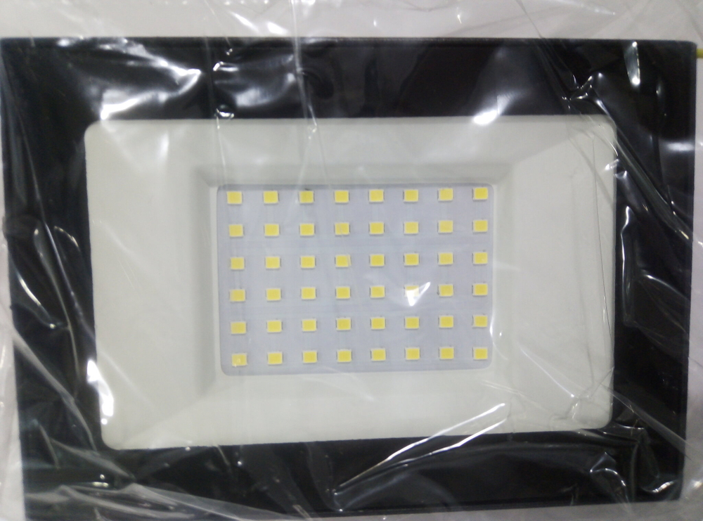 IEK GENERICA Прожектор св/д СДО 001  50W(4000lm) 6500К 6К 156x38x104 черн IP65 LPDO501-050-65-K02-G