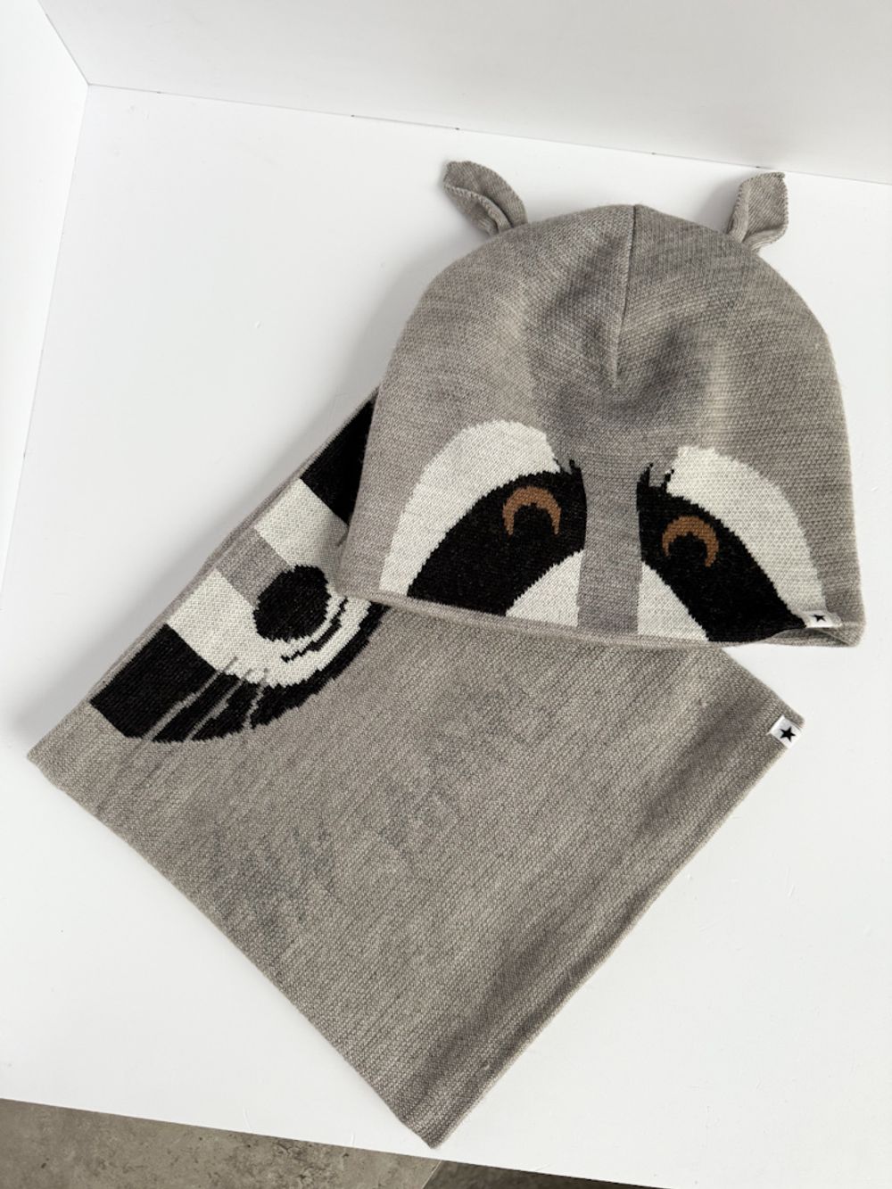 Шапка и снуд Molo, 116