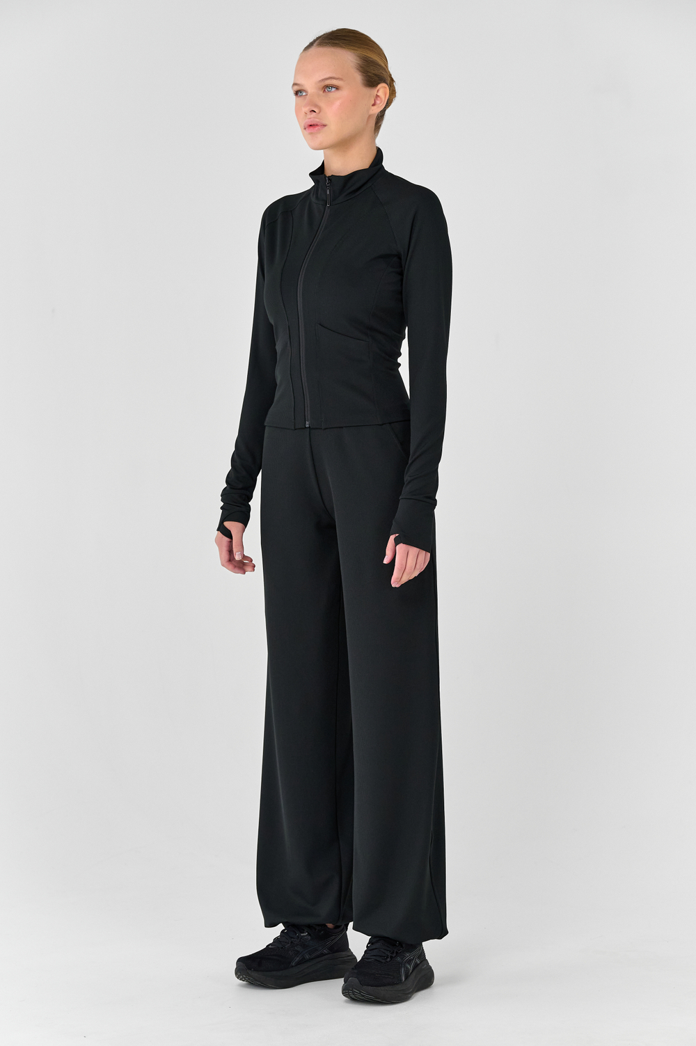 Рашгард приталенный с карманами