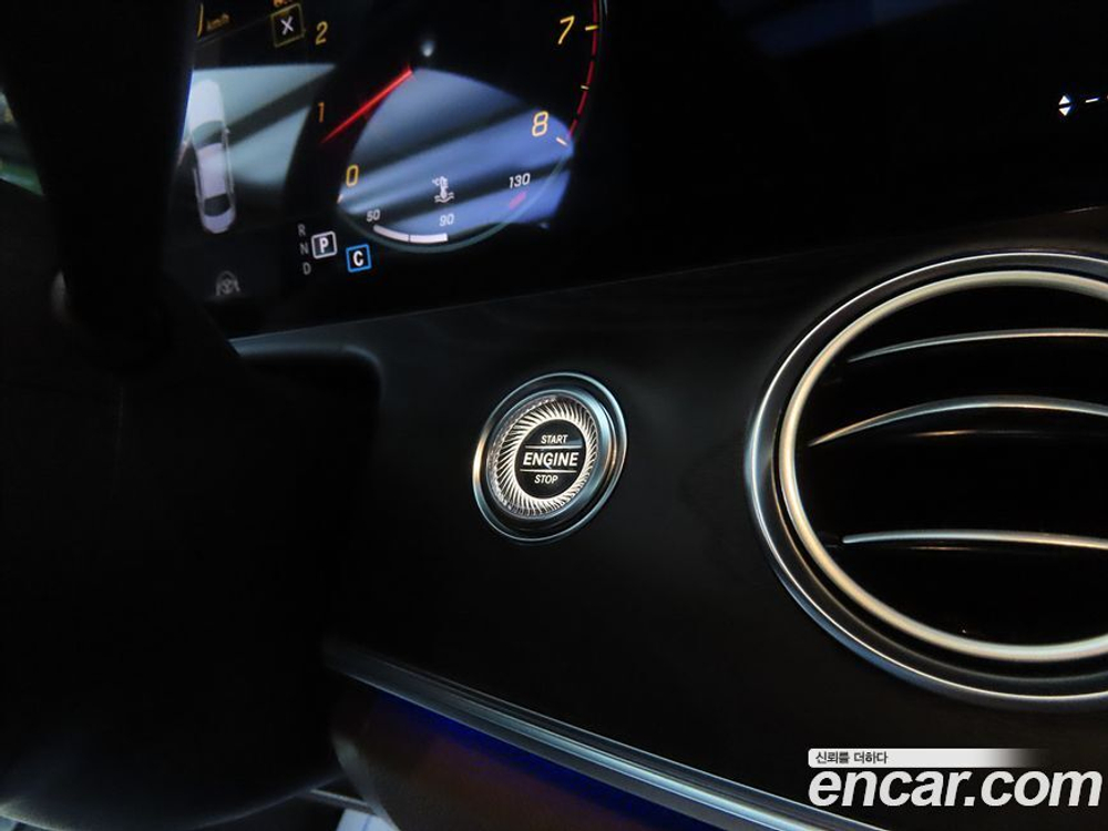 Mercedes-Benz E-Class W213 E250 Avangarde (08.2023)