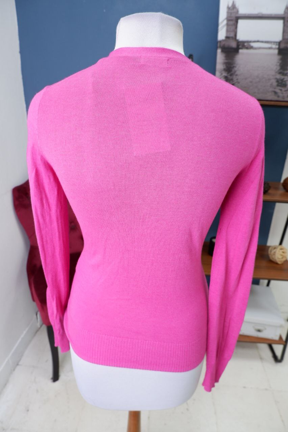 Кардиган Ostin цвета фуксии 42 размер