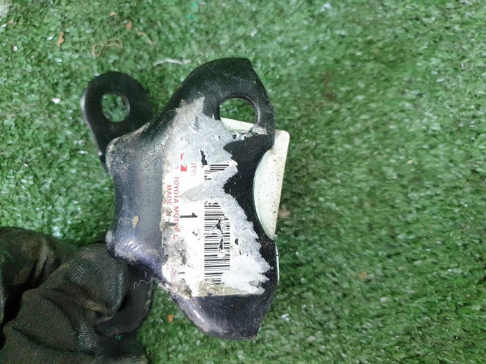 Петля двери передняя правая нижняя Toyota RAV4 4 CA40 (2012-2019)