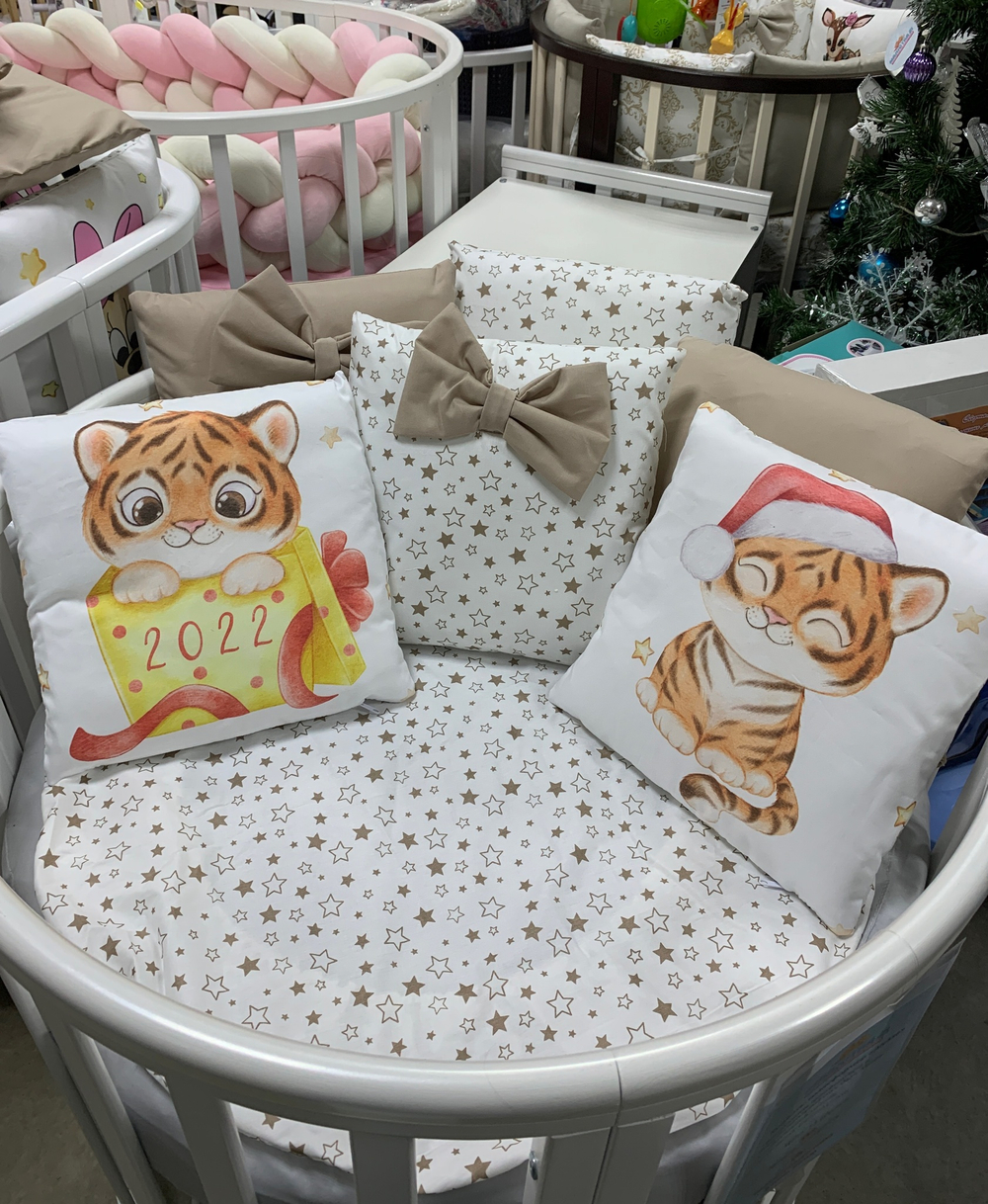 Комплект в кроватку 18 предметов "Тигр 2022" коричневый, сатин