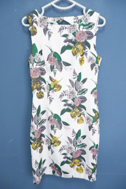 Платье H&M с цветами 42 размер