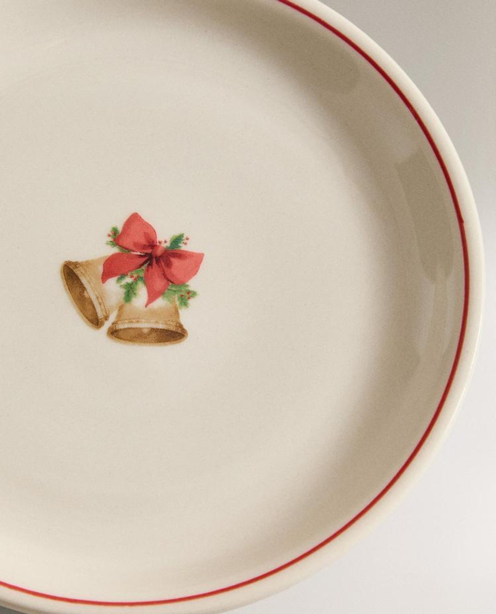 ZARA HOME НОВОГОДНЯЯ ТАРЕЛКА ДЛЯ ХЛЕБА ИЗ КЕРАМИКИ, БЕЛЫЙ/КРАСНЫЙ