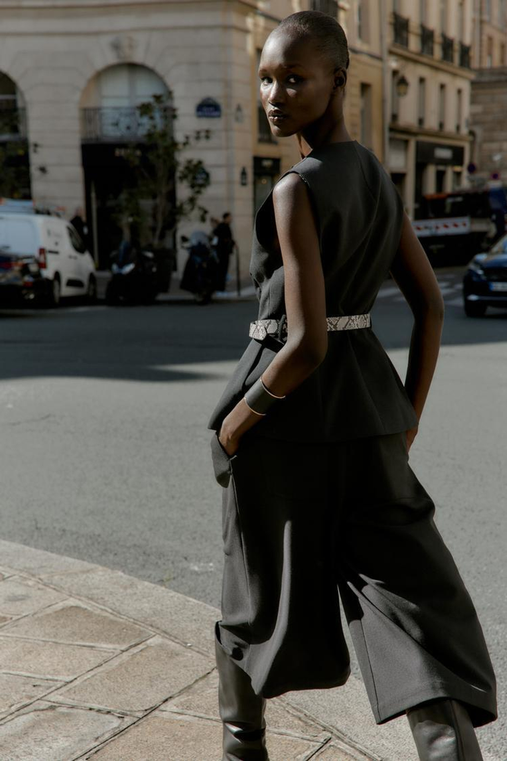 ZARA ЖИЛЕТ С ПОЯСОМ, ЧЕРНЫЙ