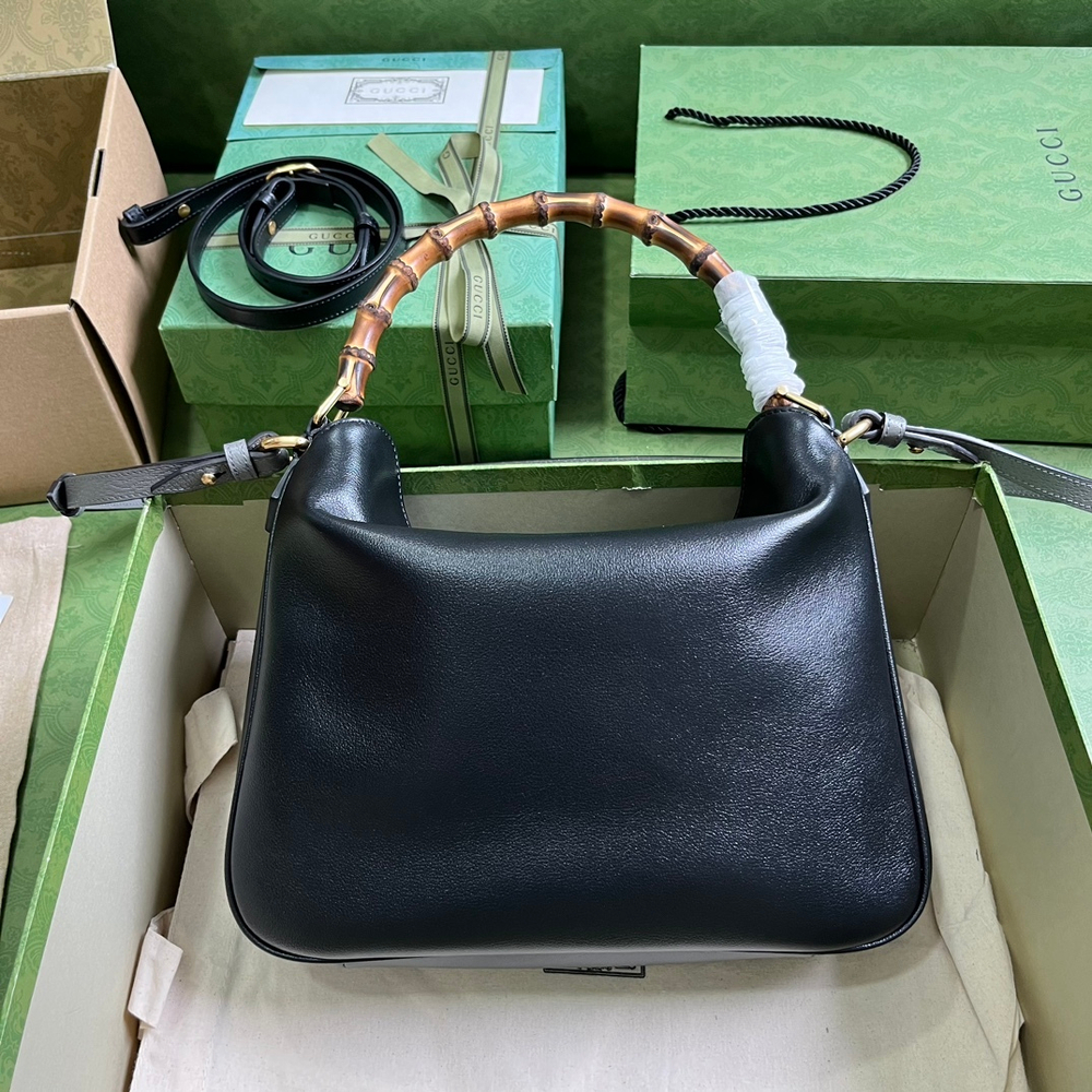 Gucci Diana Medium Shoulder Bag
