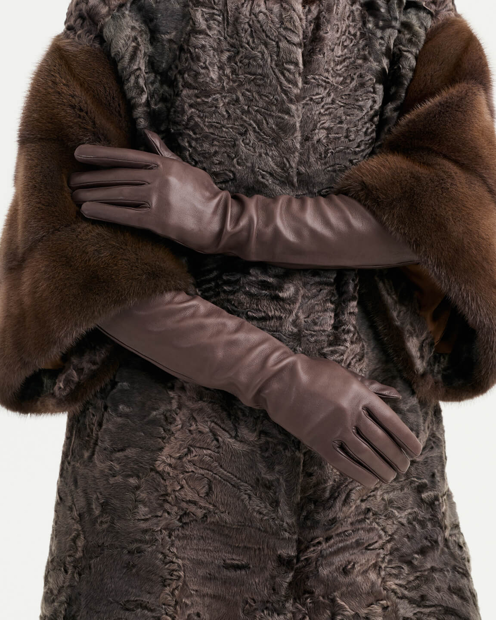 Перчатки из натуральной кожи