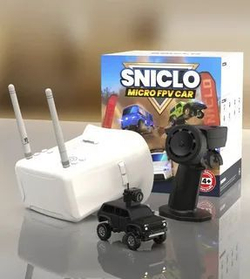 Радиоуправляемый внедорожник c камерой 2131, 1:43 4x4 , Набор Sniclo FPV 8031 , Машина+пульт+Очки FPV цвет белый