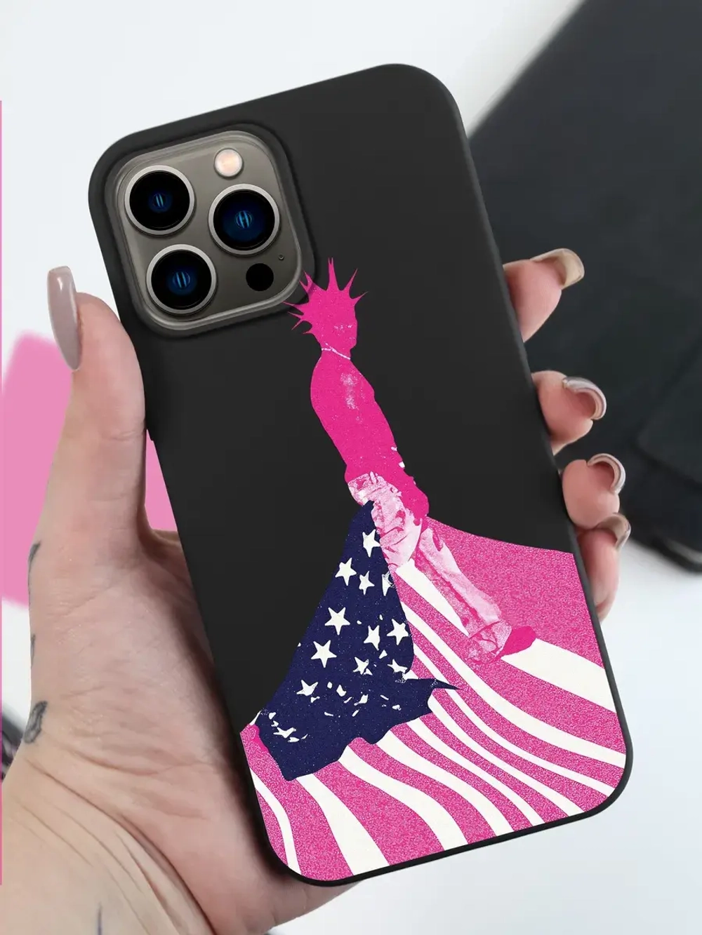 Чехол на iPhone 15 Pro Max с принтом