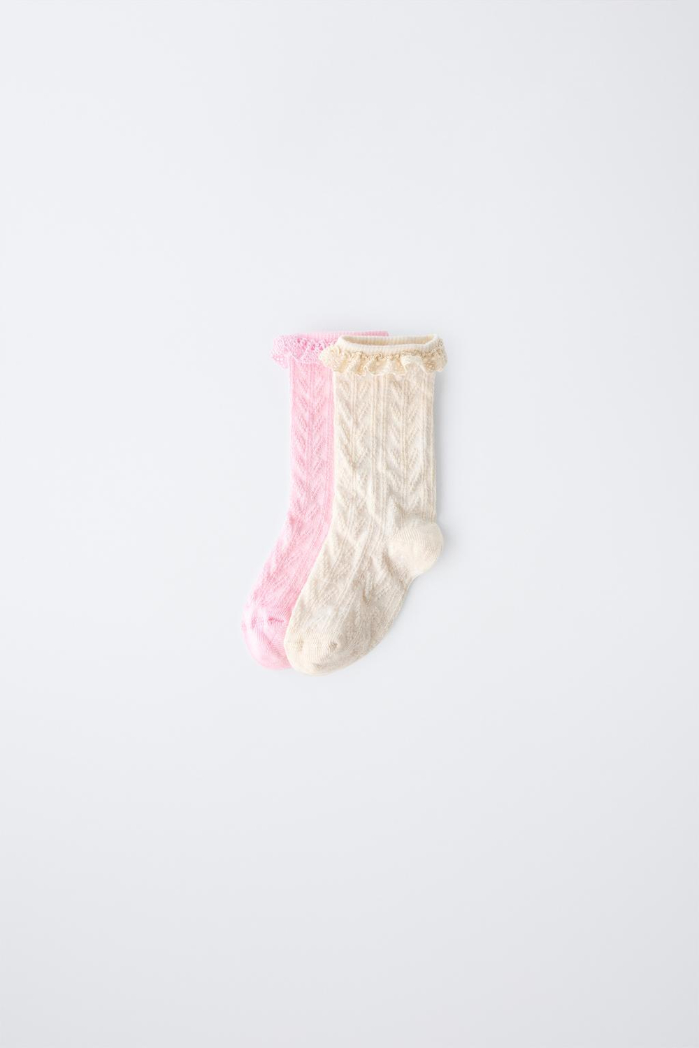 ZARA НАБОР ИЗ ДВУХ ПАР НОСКОВ С КРУЖЕВОМ, ЭКРЮ