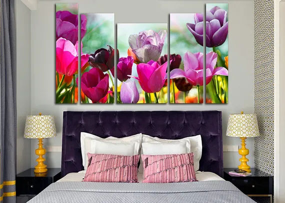 Модульная картина "Весенние бутоны "