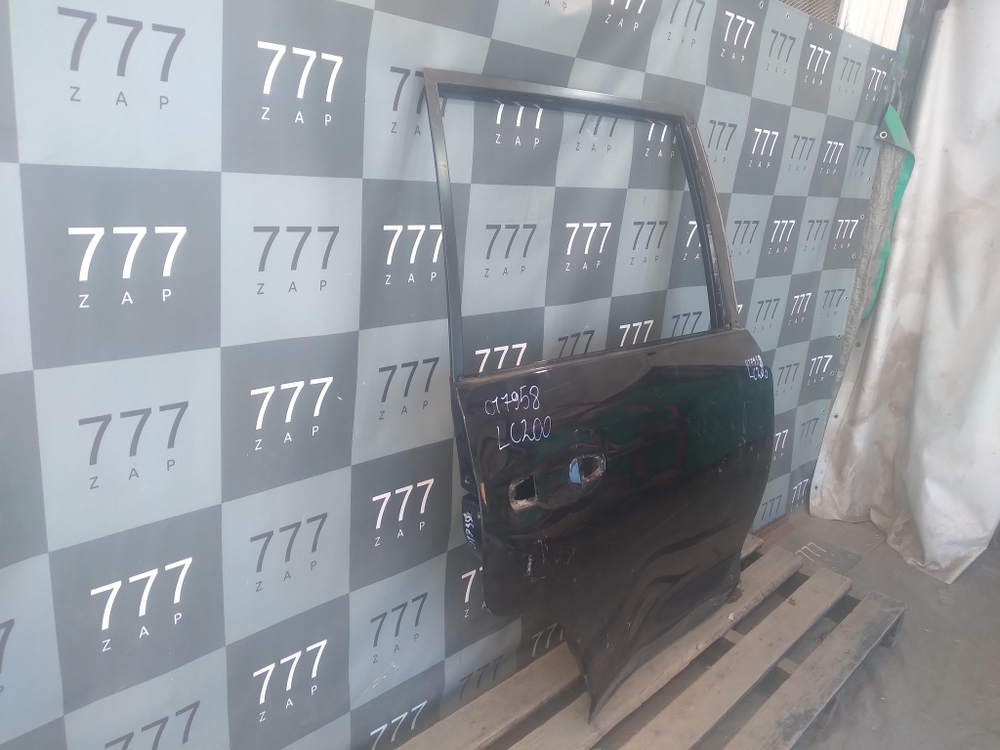 Дверь задняя правая Toyota Land Cruiser 200 15-21 Б/У Оригинал 6700360560