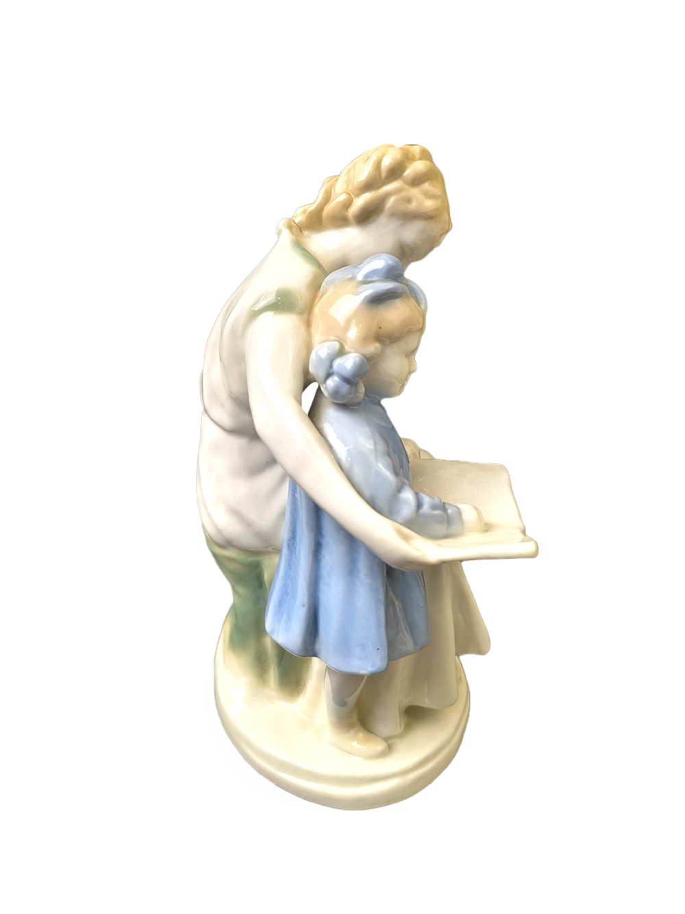 Фарфоровая статуэтка "Первая буква" Полонное ЗХК