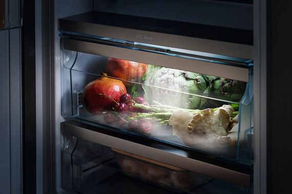 Встраиваемый холодильник Miele K 7777 C