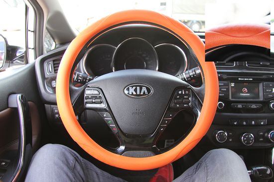 Оплетка на руль из силикона для легковых авто, (диаметр руля 37-39 см)