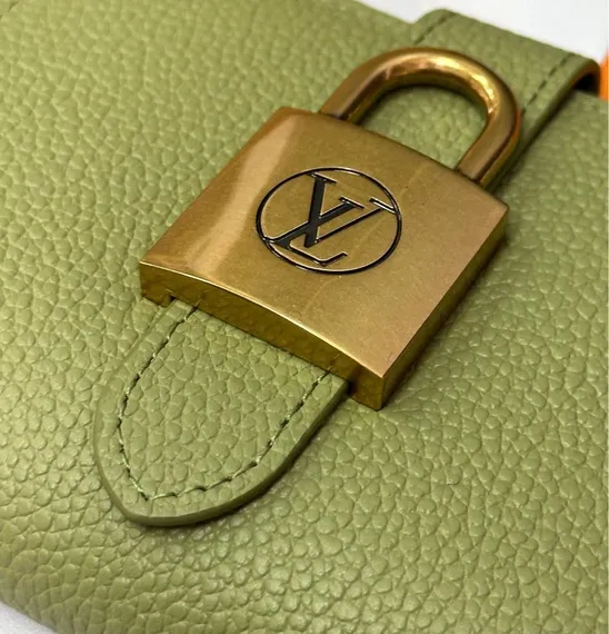 Кошелек Louis Vuitton Low Key, зеленый