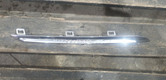 Молдинг решетки радиатора Mercedes GLC (X253) 15-19 Б/У Оригинал A2538880485