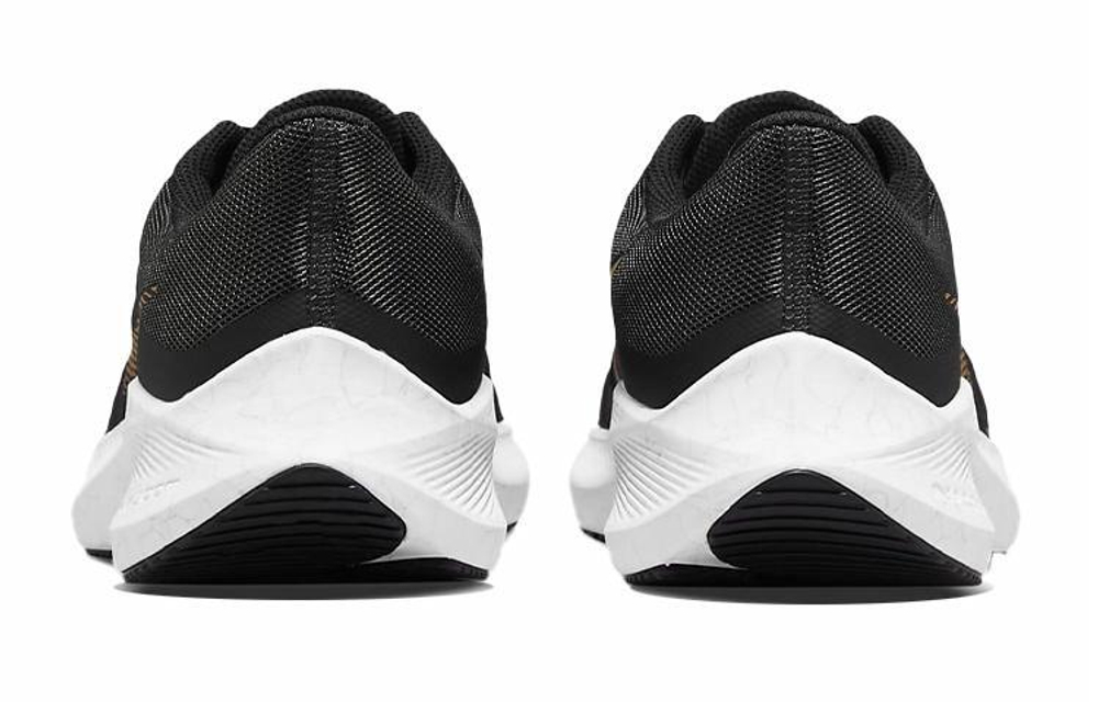Кроссовки Nike Zoom Winflo 8