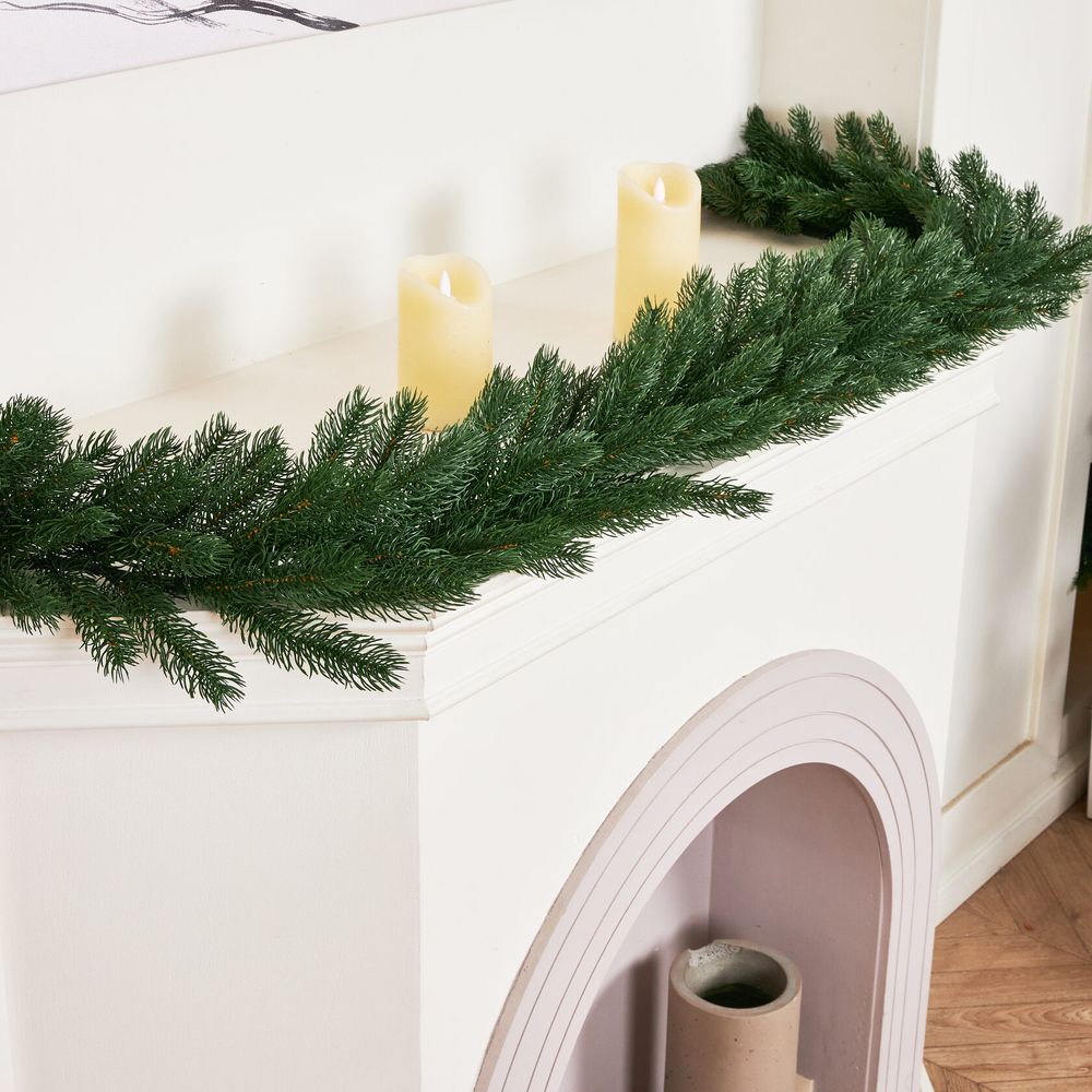 Хвойная гирлянда "Gabriel" литая хвоя