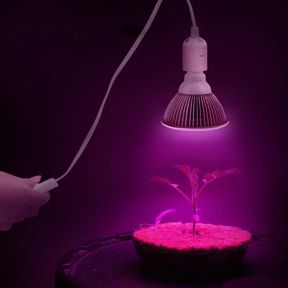 Патрон E27 с проводом и выключателем 1.8м Орбита OT-ELS11 Белый