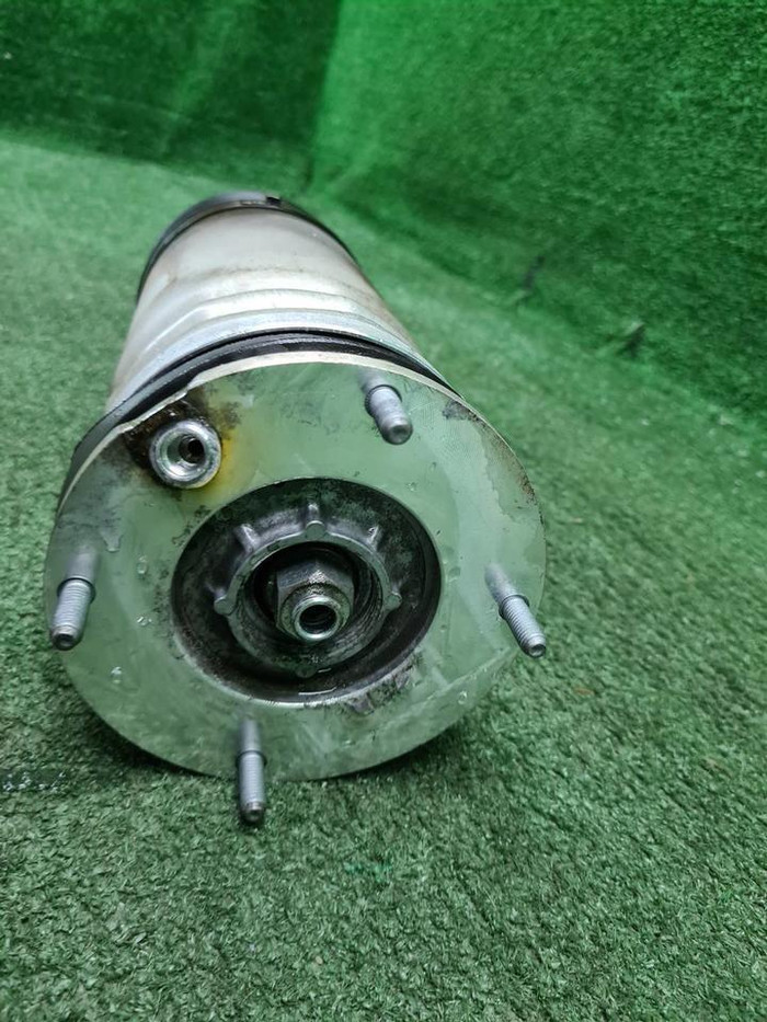 Стойка пневматическая Range Rover Vogue L405 12-22