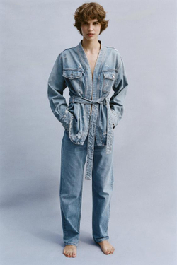 ZARA ДЖИНСЫ MOM FIT С ВЫСОКОЙ ПОСАДКОЙ И РАЗРЕЗАМИ, СИНИЙ