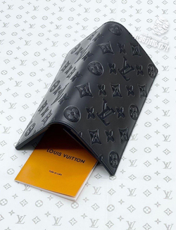 Бумажник Louis Vuitton Brazza