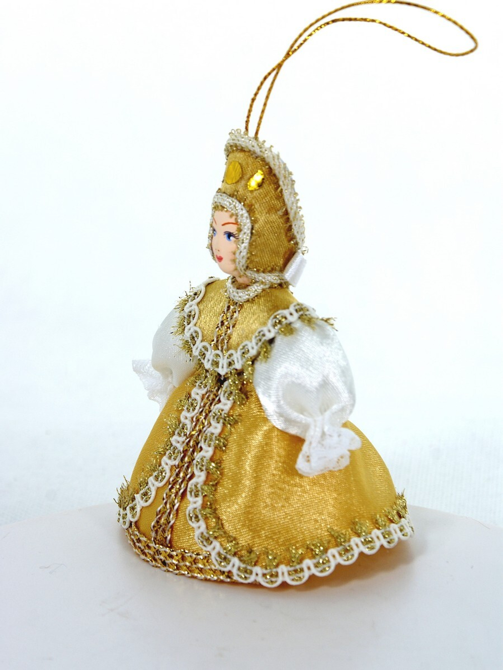 Кукла-подвеска Девушка в золотом сарафане