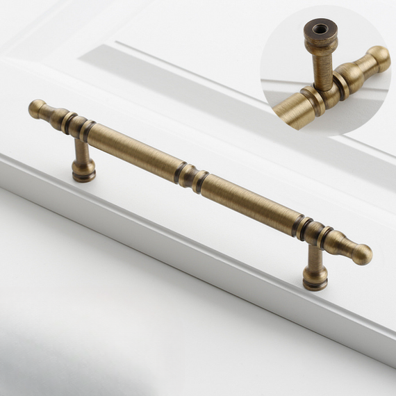 Мебельная ручка