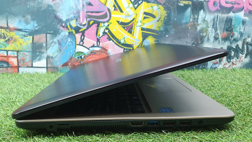 Ноутбук ASUS 4 ядра/FHD X540MA-DM009