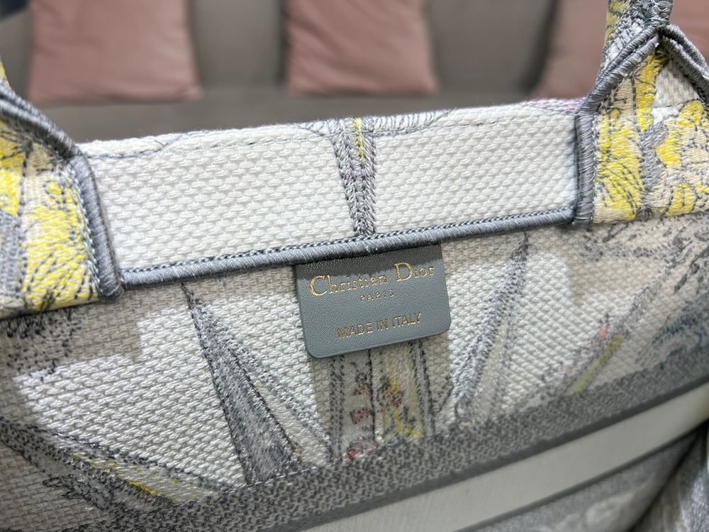 Christian Dior Book Tote 36 cm
