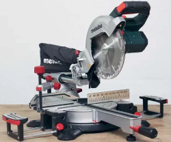 Торцовочная пила Metabo KGS 216 M с протяжкой