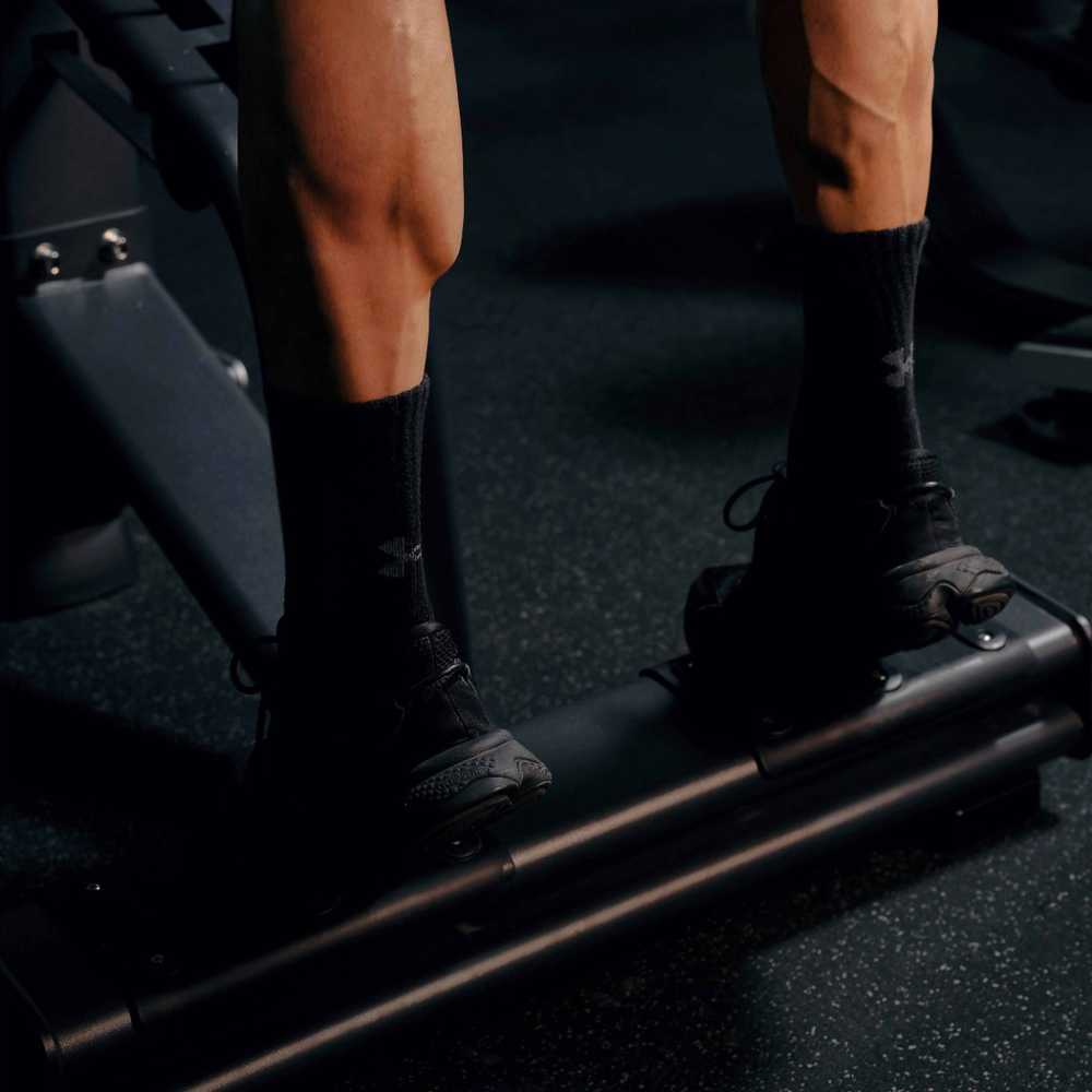 E7010 Голень стоя. Стек 80 кг