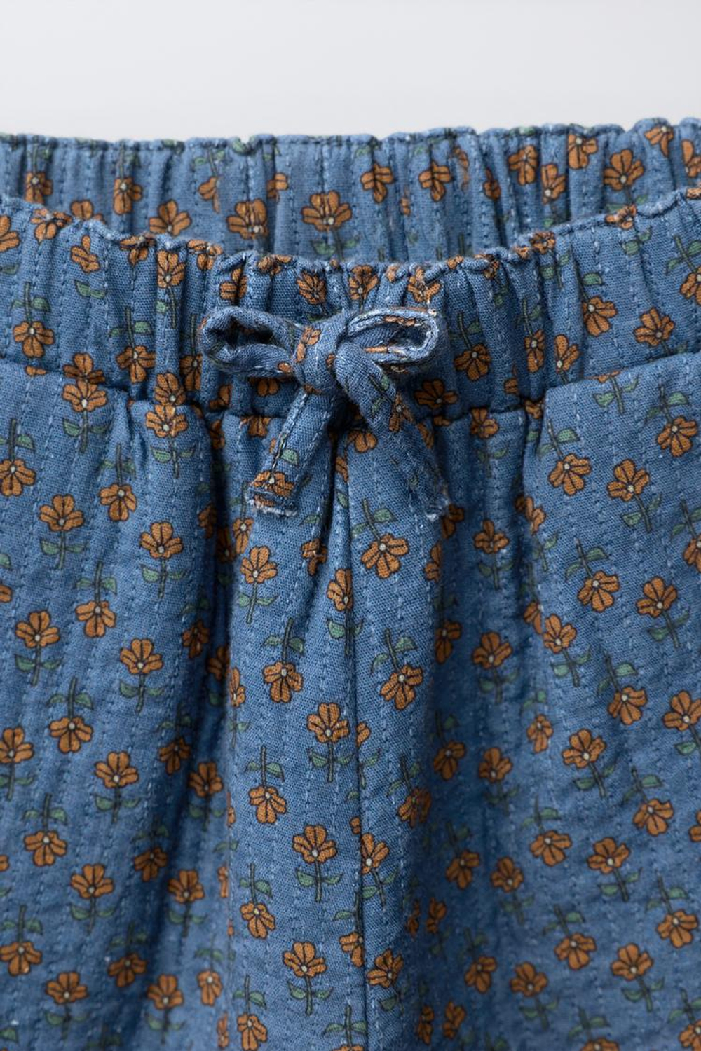 ZARA БРЮКИ БЭГГИ С ЦВЕТОЧНЫМ ПРИНТОМ, НЕФТЯНОЙ